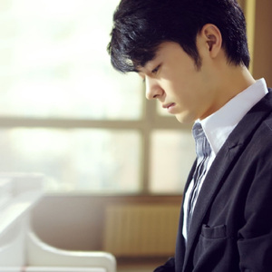 裸男男同大学生xnxx
